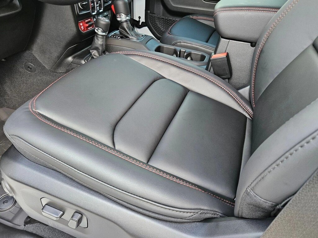 New 2026 Jeep Wrangler Rubicon X SUV