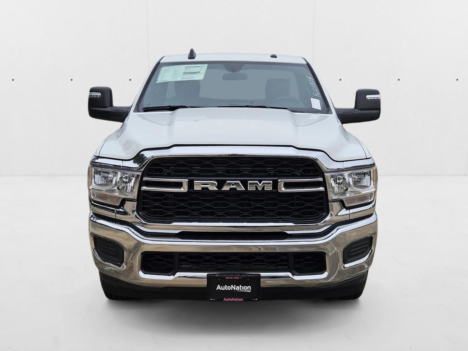 2024 Ram 2500 Tradesman photo 2