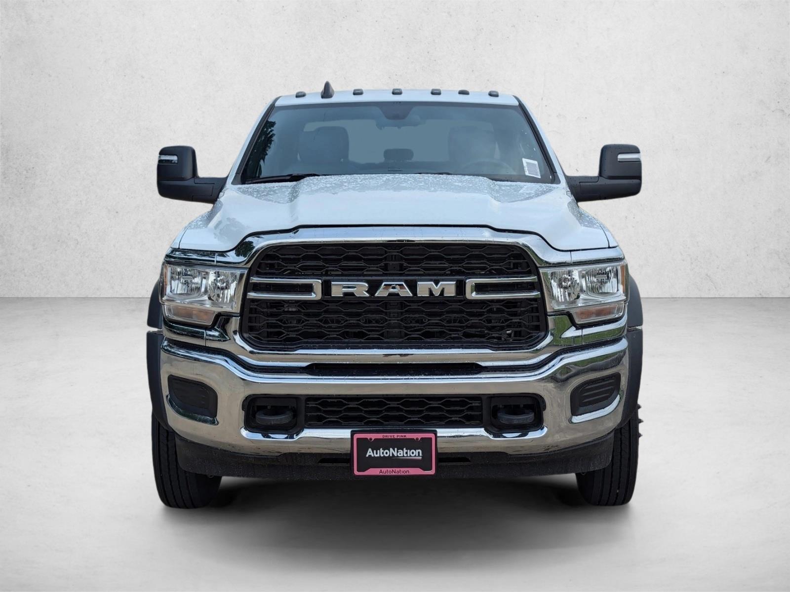 2024 Ram 5500 Tradesman photo 2
