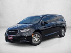 2026 Chrysler Pacifica Select Van Passenger Van