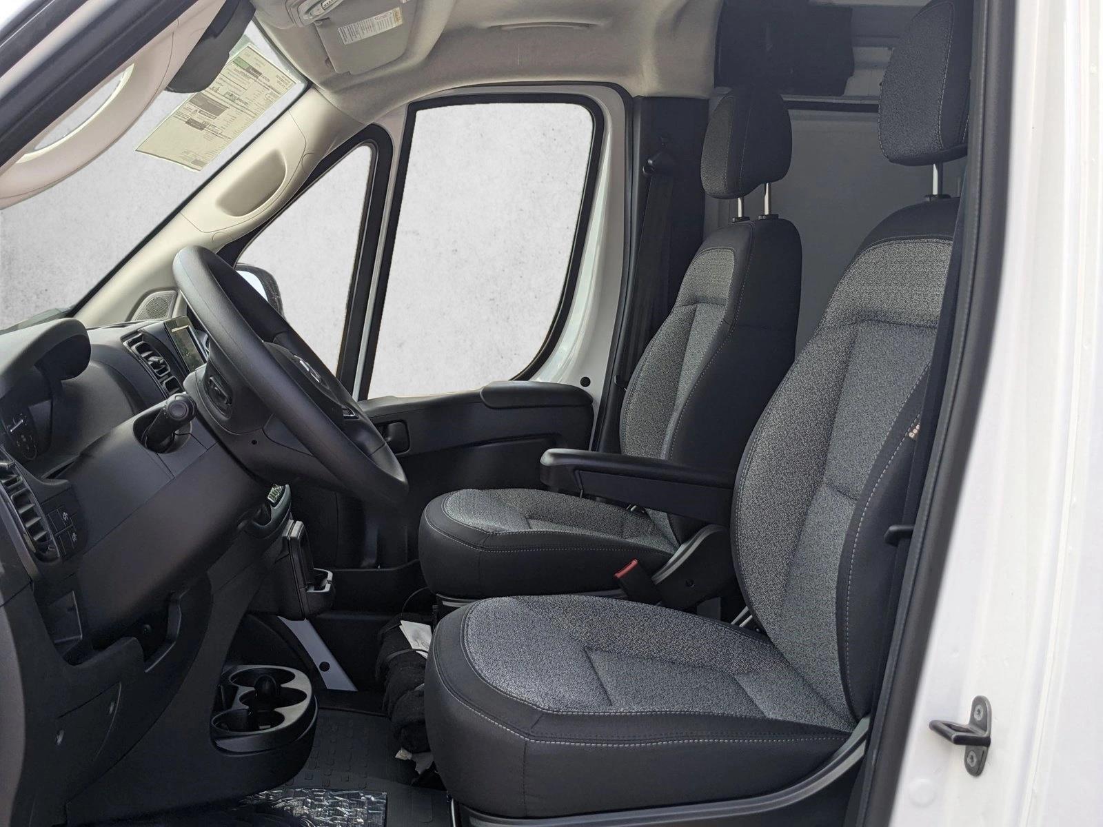 2026 Ram ProMaster 1500 photo 3