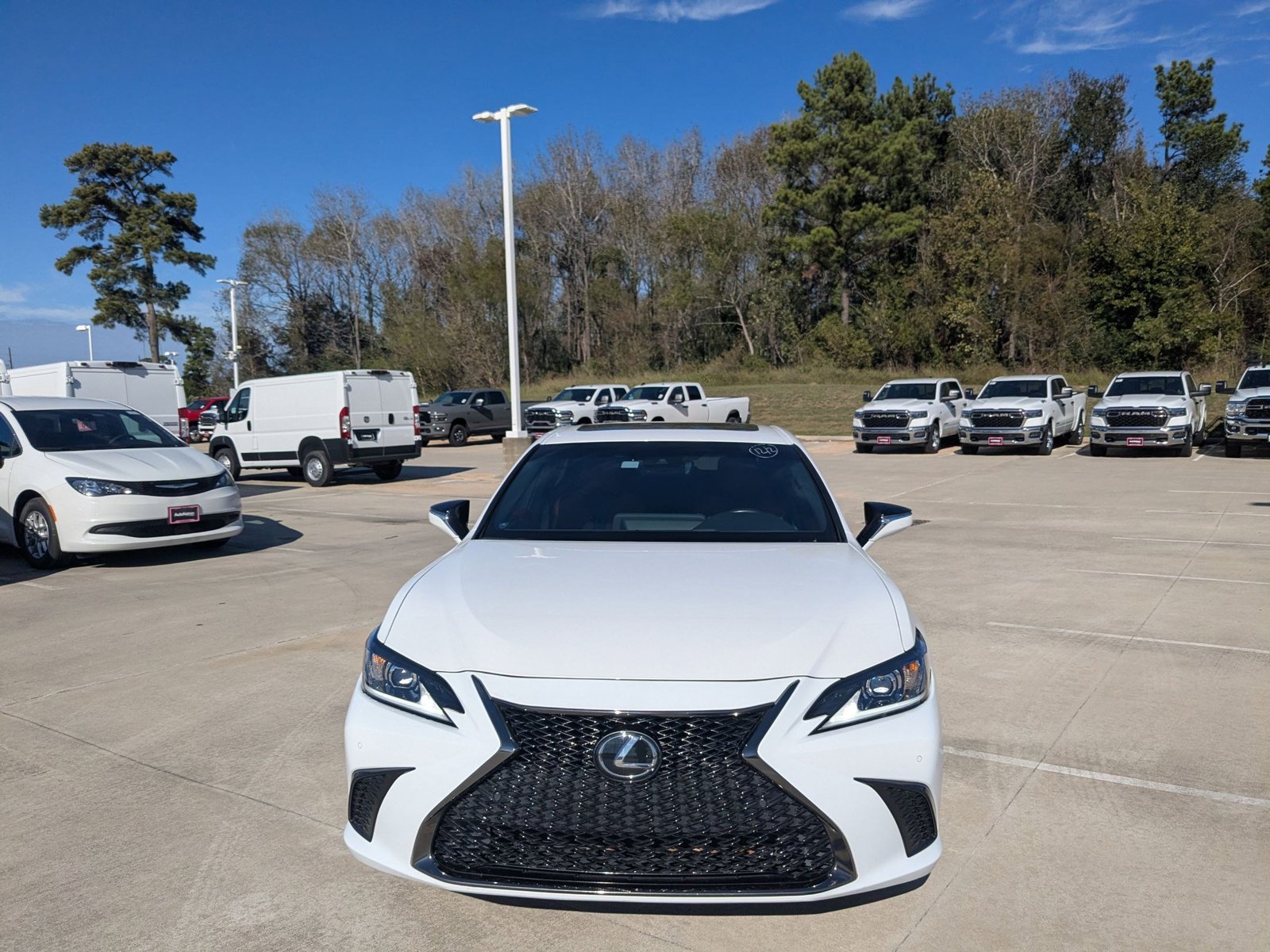 2023 Lexus ES 350 F SPORT Handling photo 2