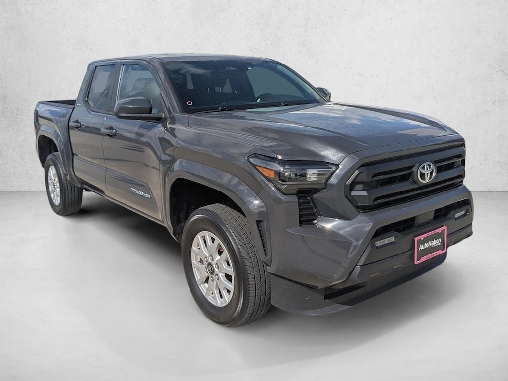 Used 2025 Toyota Tacoma 4WD SR5 Crew Cab Pickup