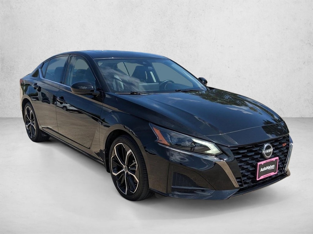 Used 2024 Nissan Altima 2.5 SR 4dr Car