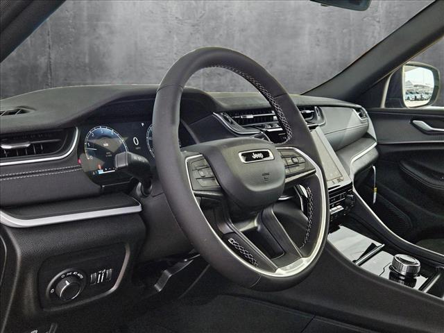 2025 Jeep Grand Cherokee Altitude X photo 3