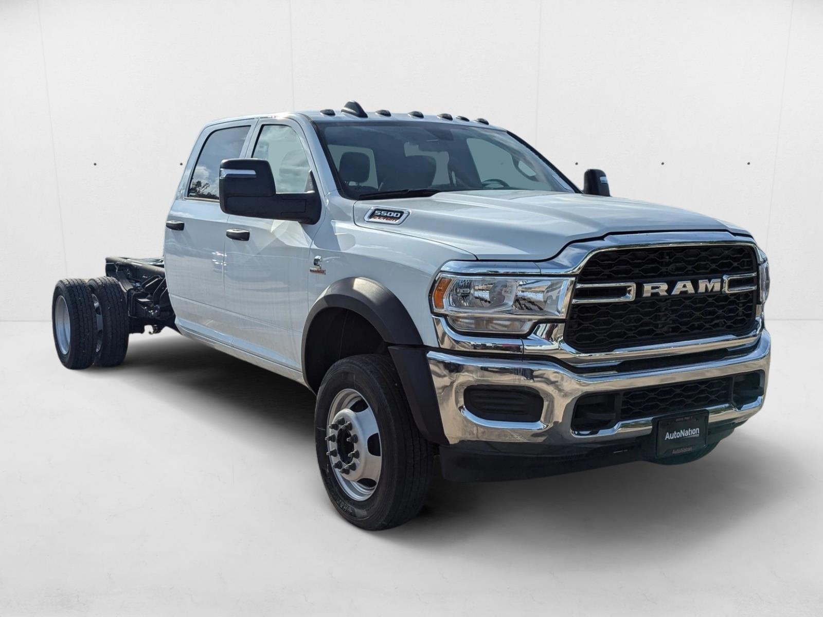 2024 Ram 5500 Tradesman photo 3