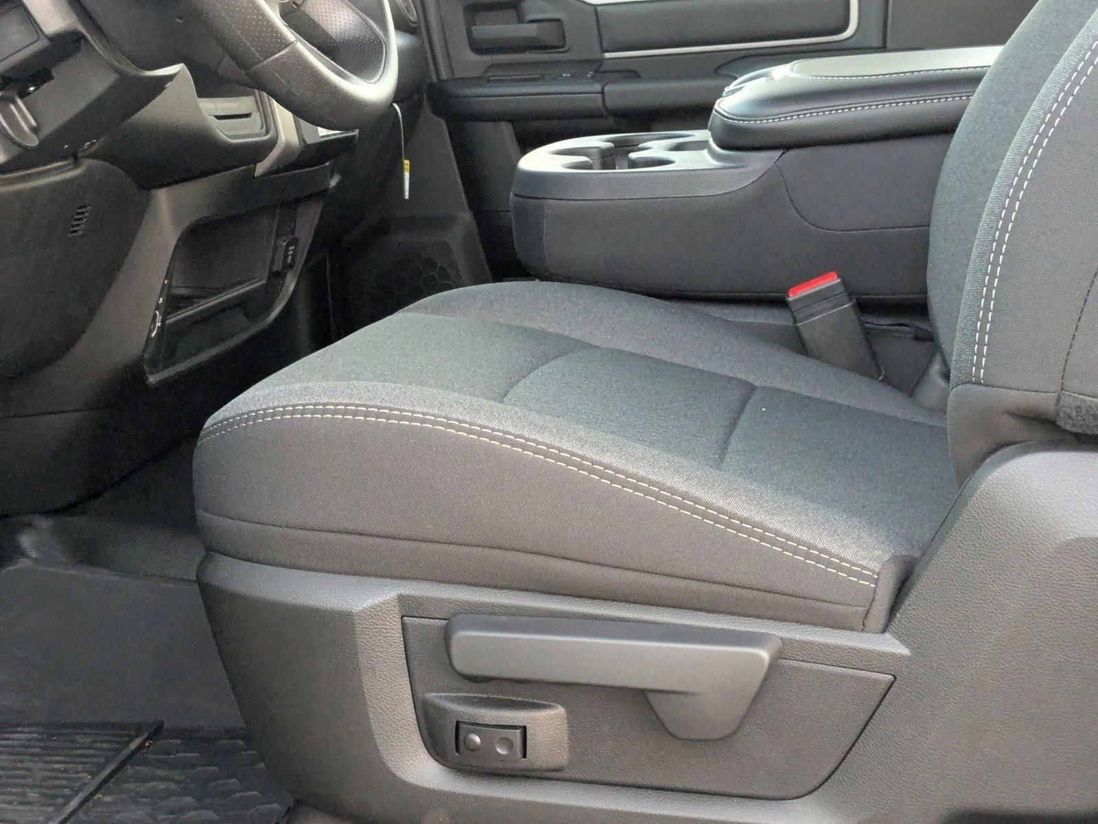 2024 Ram 4500 Tradesman photo 4