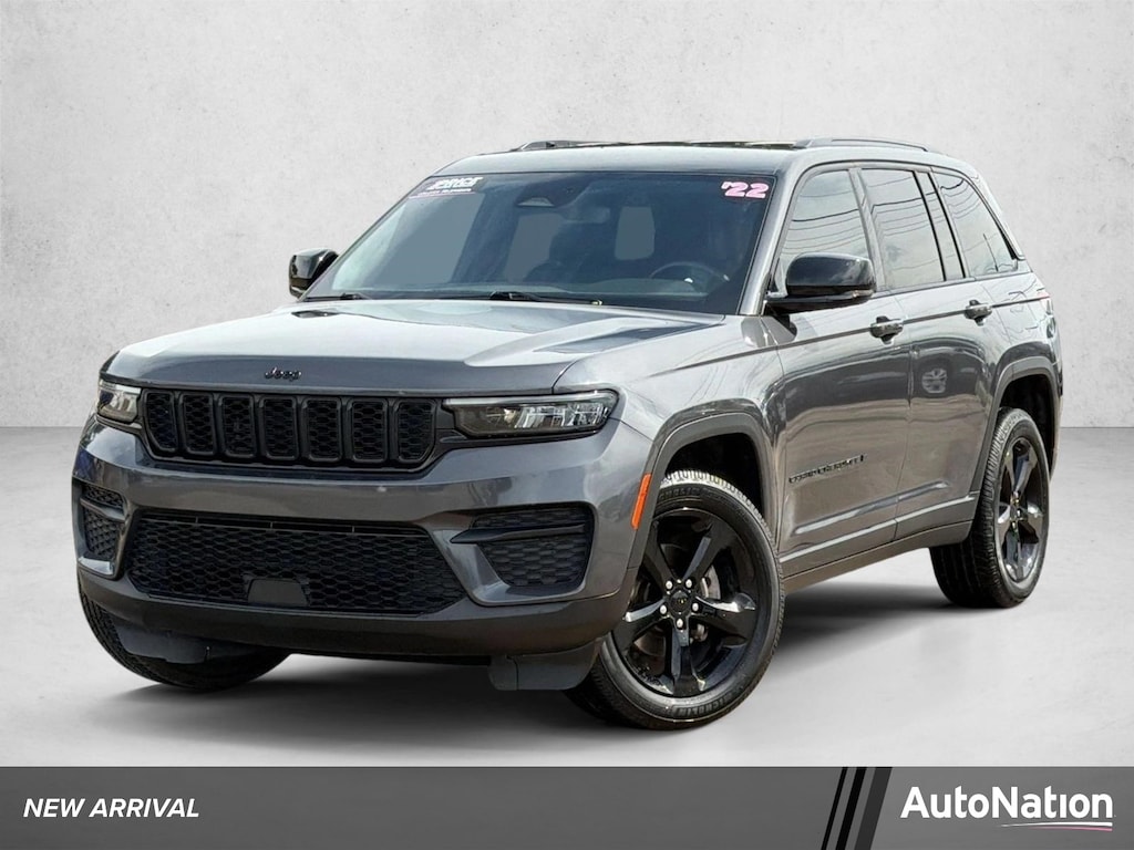Used 2022 Jeep Grand Cherokee Altitude Sport Utility