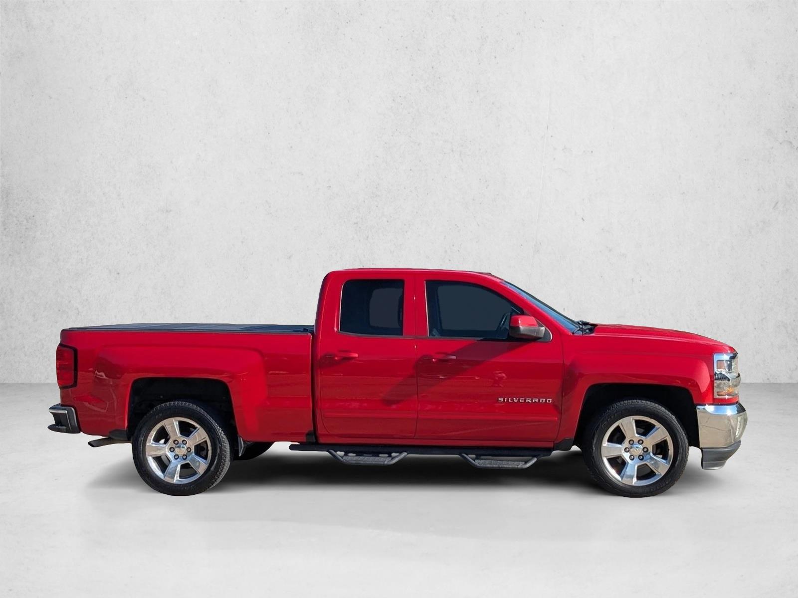 2016 Chevrolet Silverado 1500 LT photo 4