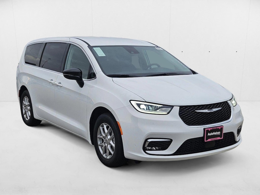 New 2024 Chrysler Pacifica Touring L Van Passenger Van