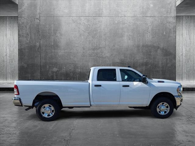 2024 Ram 2500 Tradesman photo 4