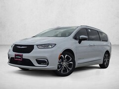 2026 Chrysler Pacifica Pinnacle Van Passenger Van