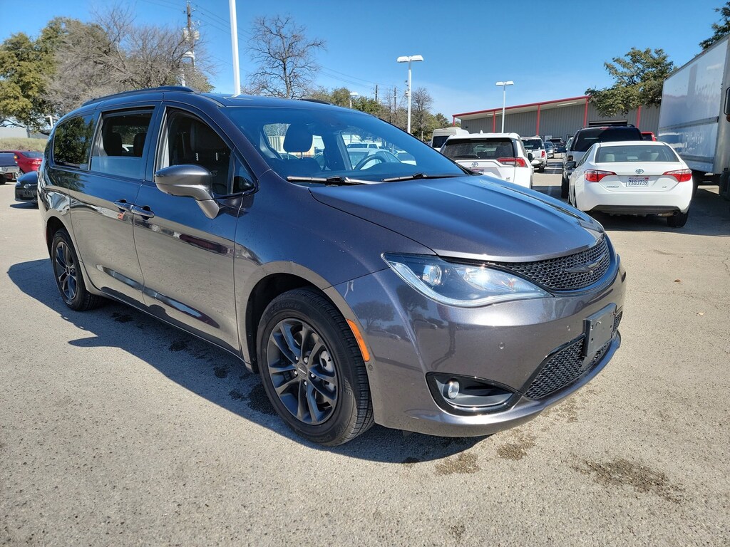 Used 2020 Chrysler Pacifica Launch Edition Mini-van Passenger