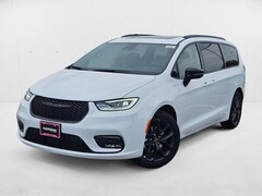 2025 Chrysler Pacifica Limited Van Passenger Van