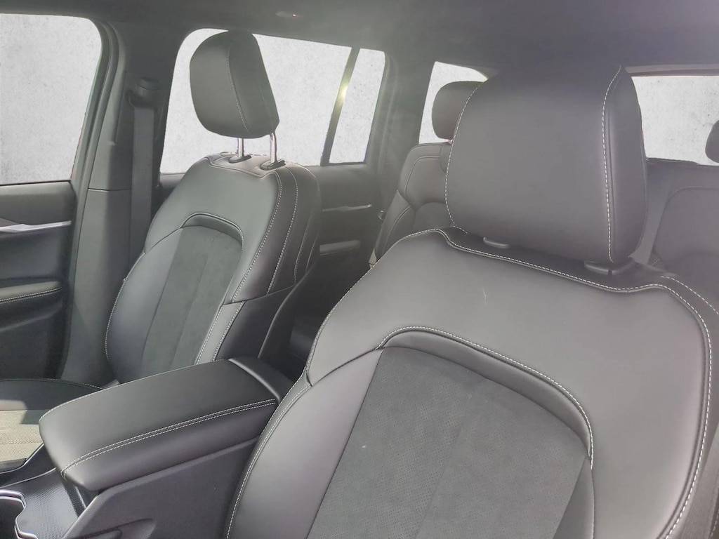 New 2026 Jeep Grand Cherokee Laredo Altitude SUV