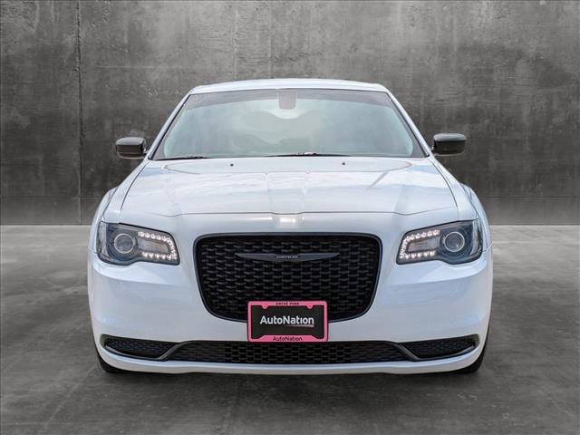 Certified 2022 Chrysler 300 Touring with VIN 2C3CCAAG5NH268393 for sale in Spring, TX