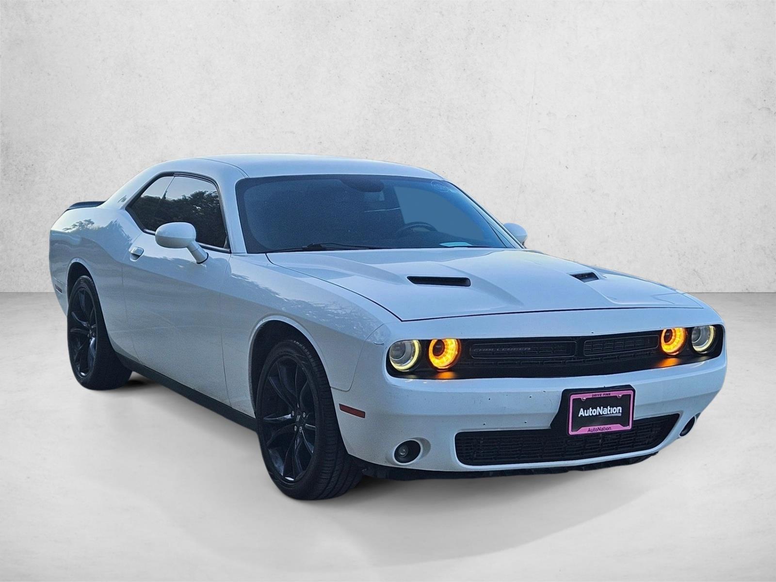 2018 Dodge Challenger SXT photo 3