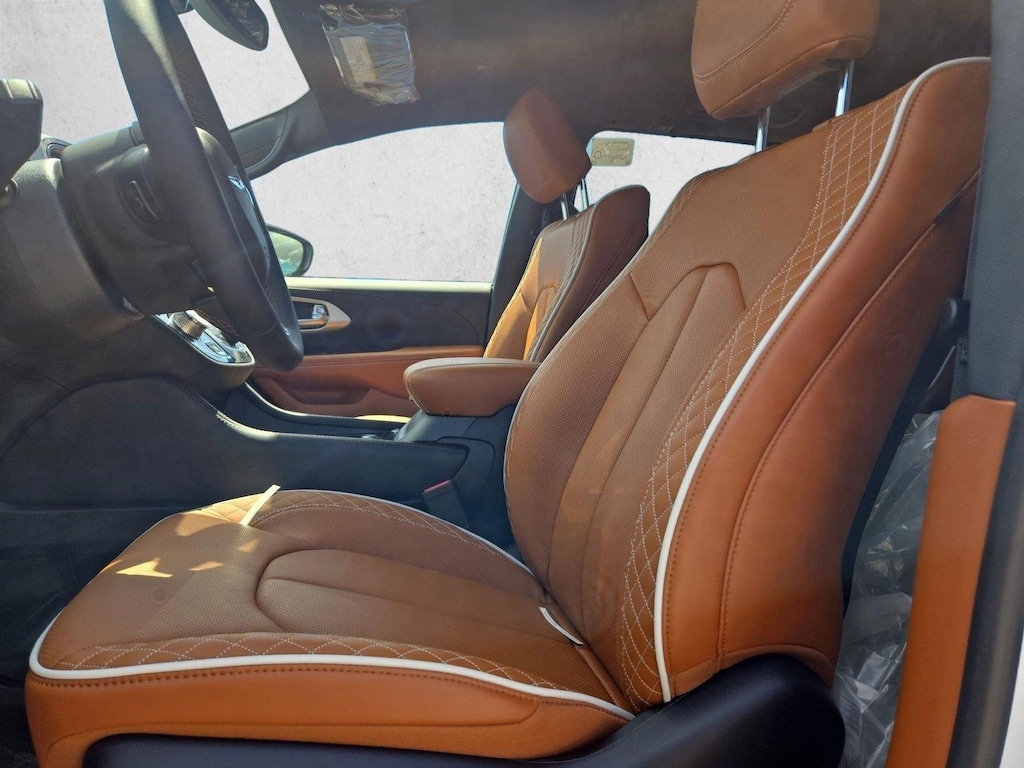 New 2026 Chrysler Pacifica Pinnacle Van Passenger Van