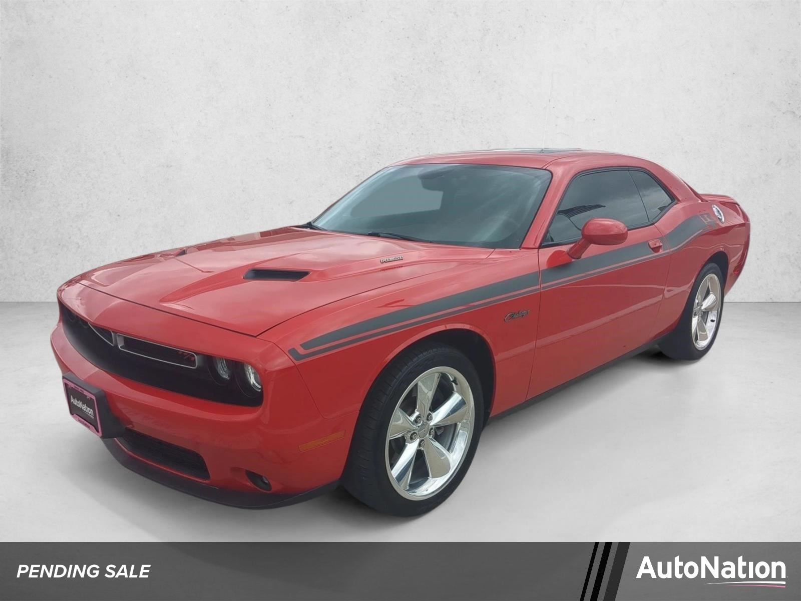 2015 Dodge Challenger R/T Plus's photo