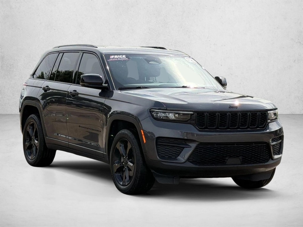 Used 2022 Jeep Grand Cherokee Altitude Sport Utility