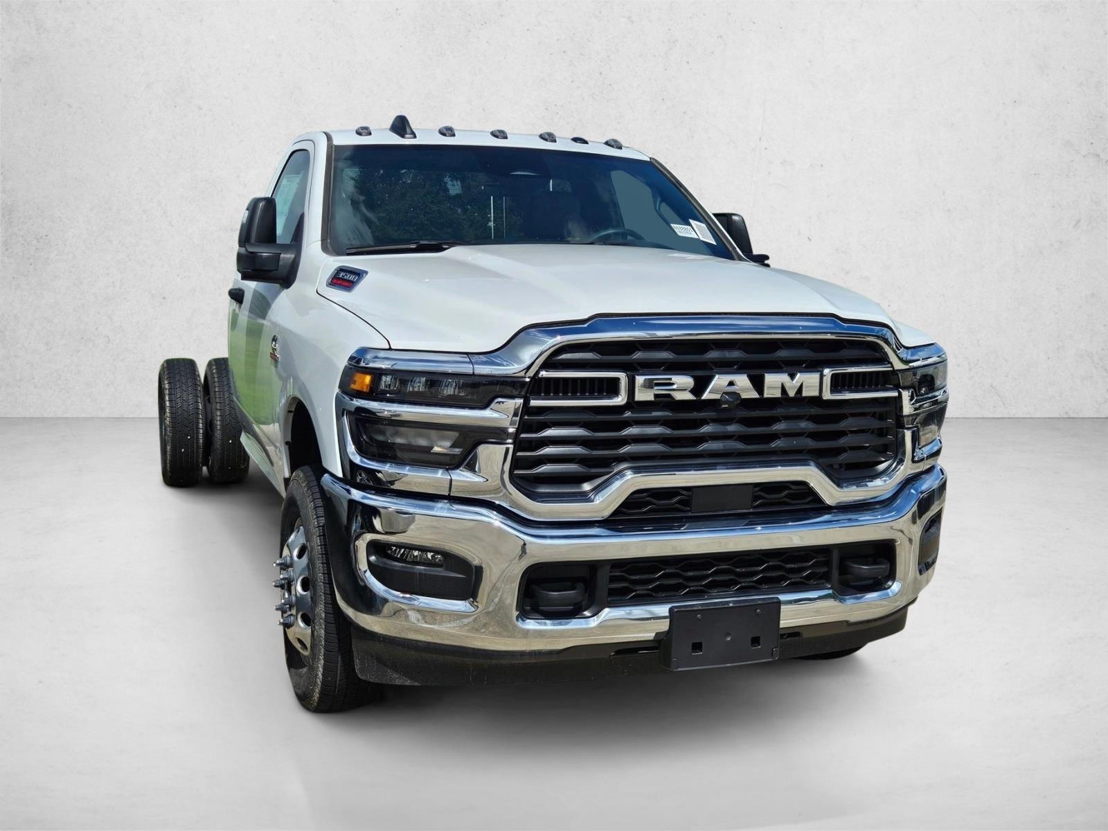 2026 RAM 3500 Chassis Tradesman - Photo 7