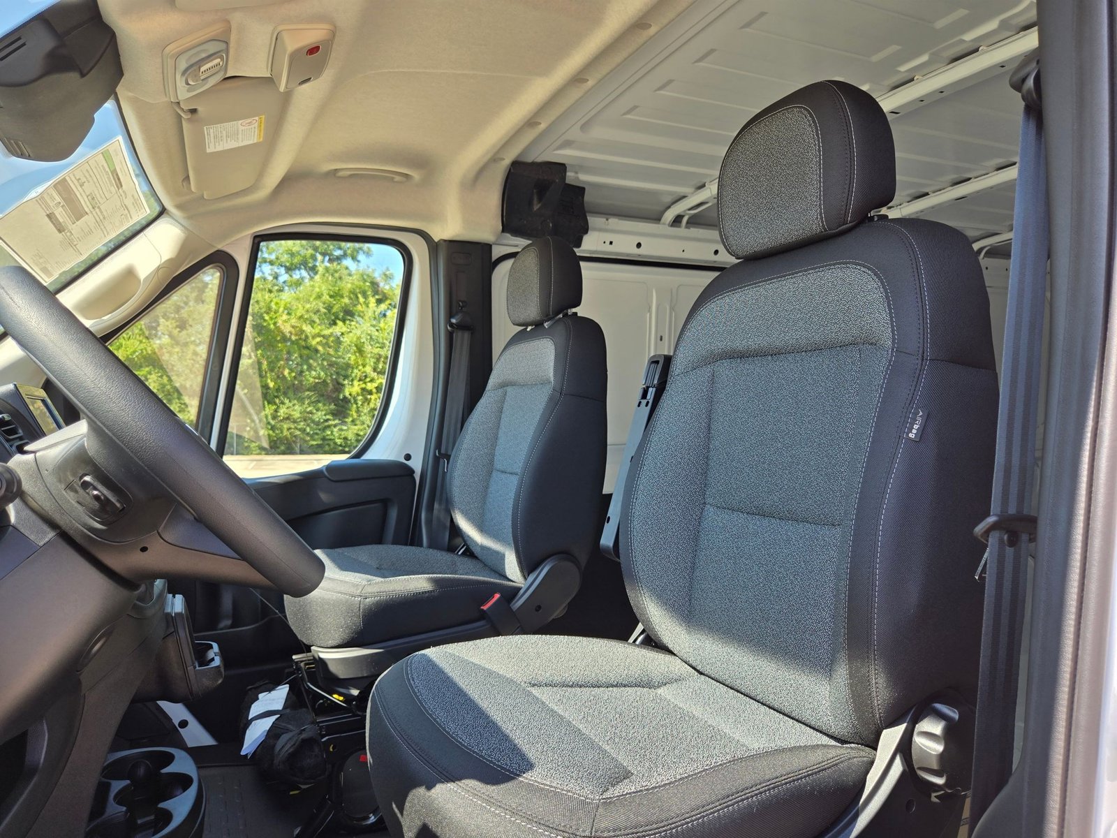 2026 Ram ProMaster 1500 photo 3