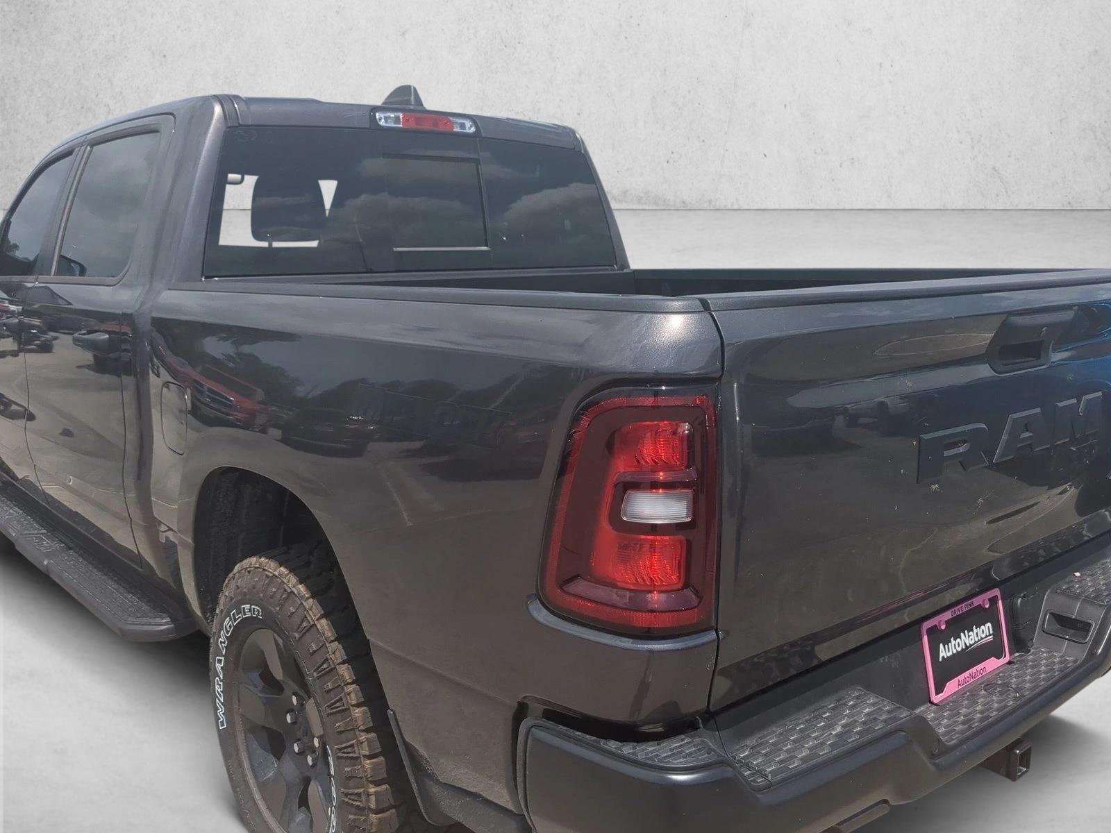 2026 RAM 1500 Warlock - Photo 9