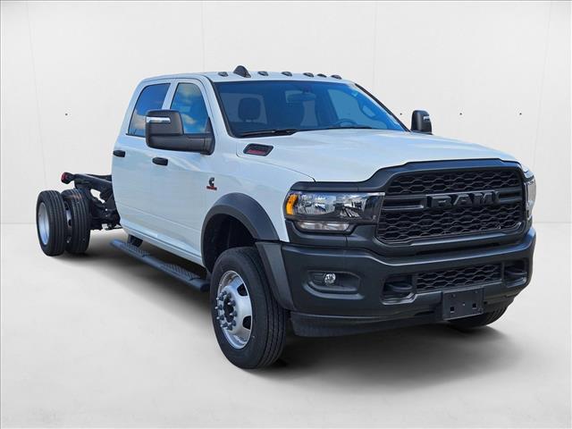 2024 Ram 5500 Tradesman photo 3