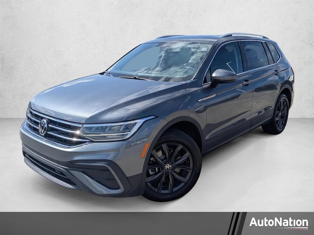 Used 2024 Volkswagen Tiguan SE Sport Utility