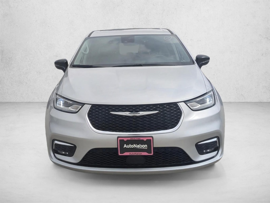 Used 2024 Chrysler Pacifica Hybrid Select Mini-van Passenger