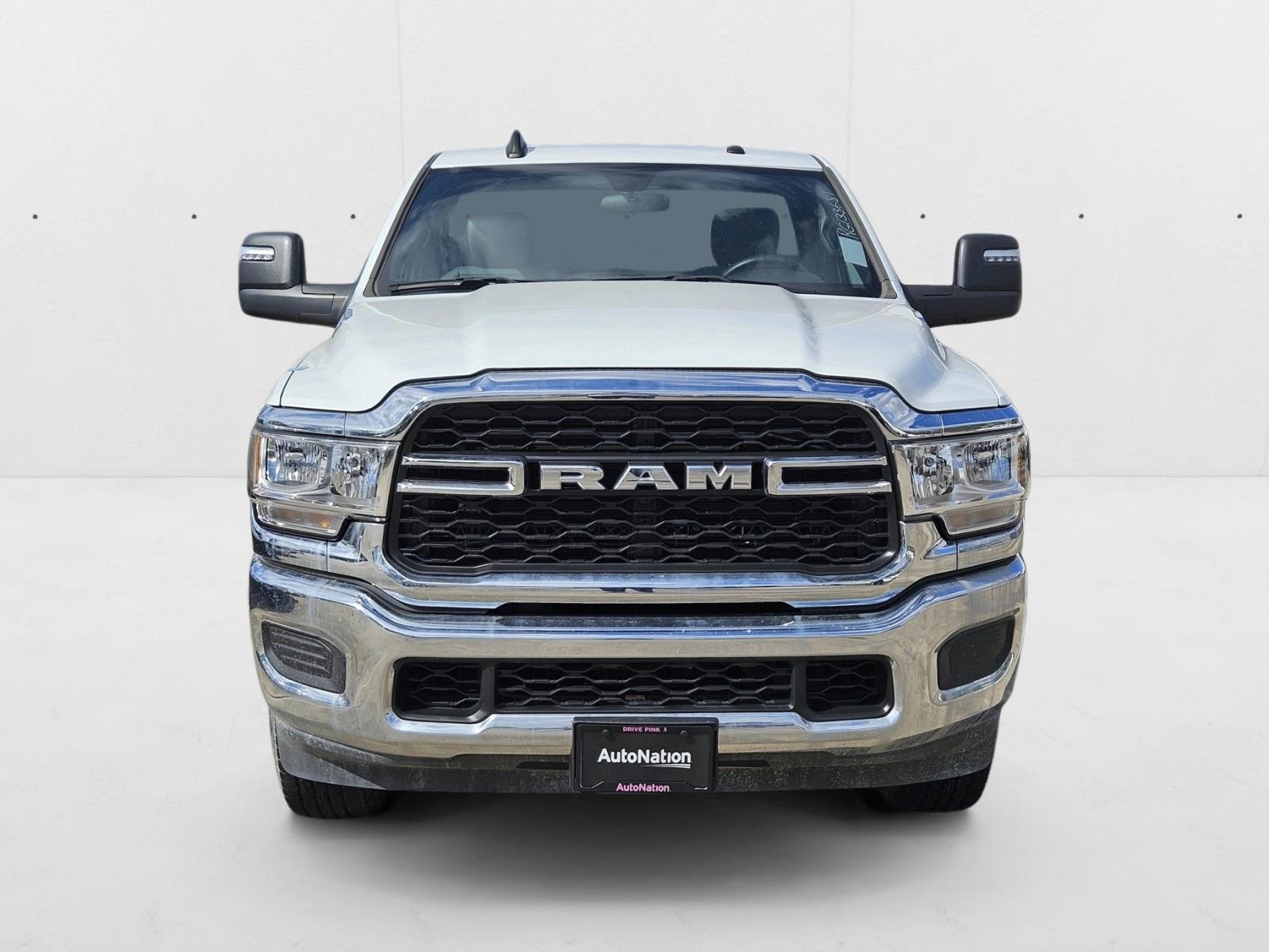2024 Ram 2500 Tradesman photo 2