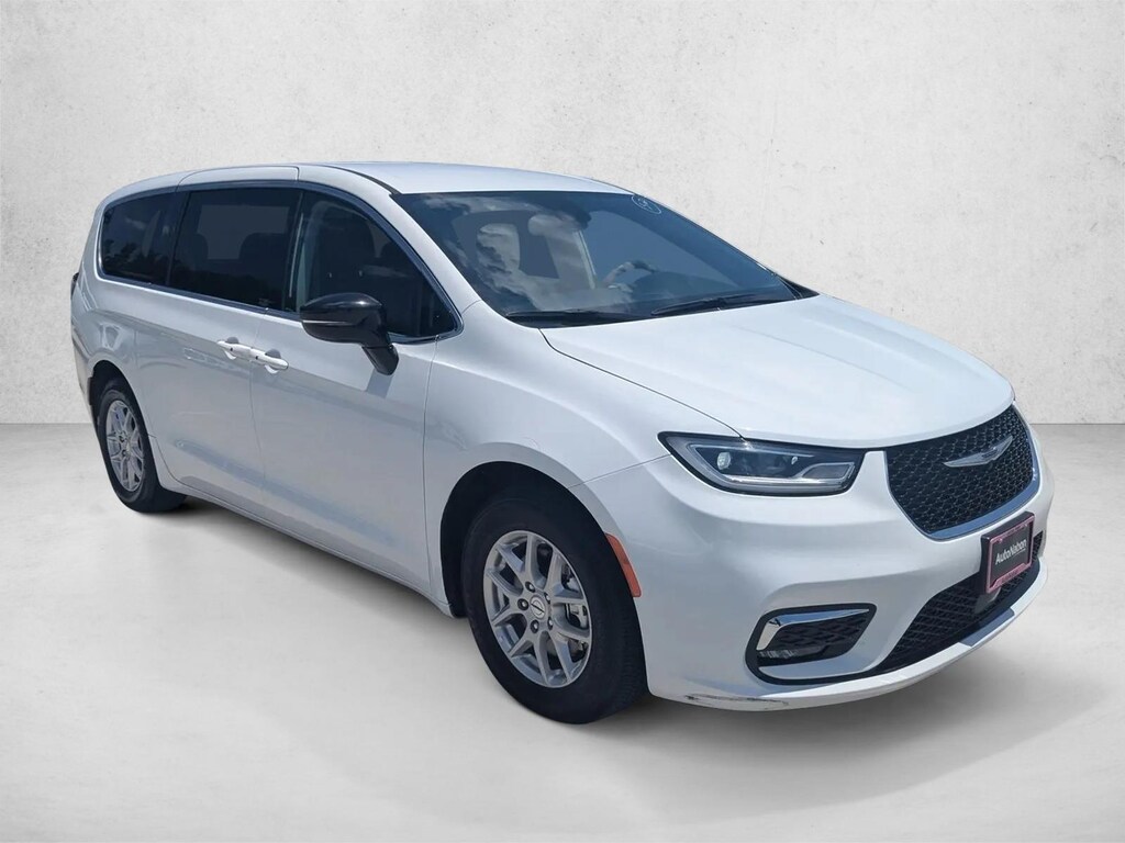 Used 2024 Chrysler Pacifica Touring L Mini-van Passenger