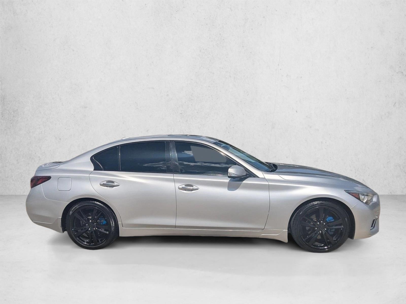 2019 Infiniti Q50 3.0t Signature Edition photo 4
