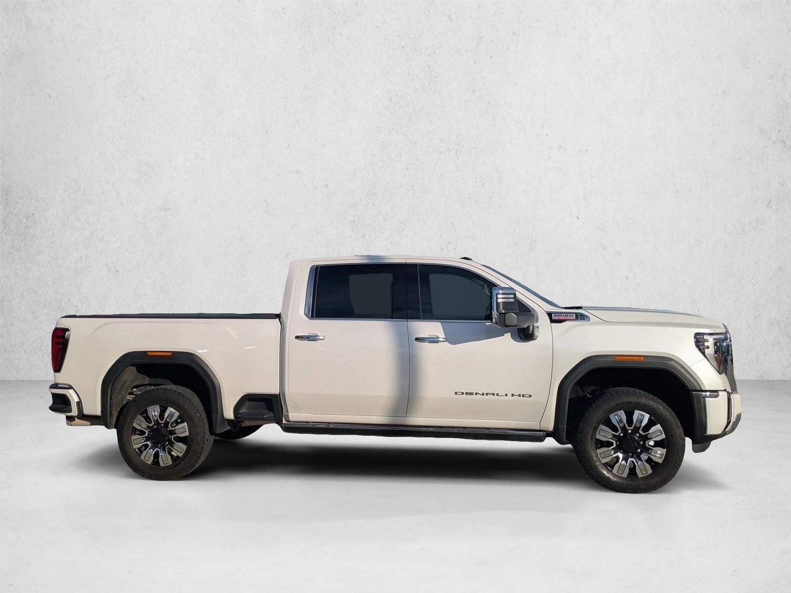 2024 Gmc Sierra HD Denali photo 4