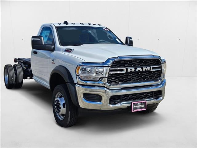 2024 Ram 5500 Tradesman photo 3