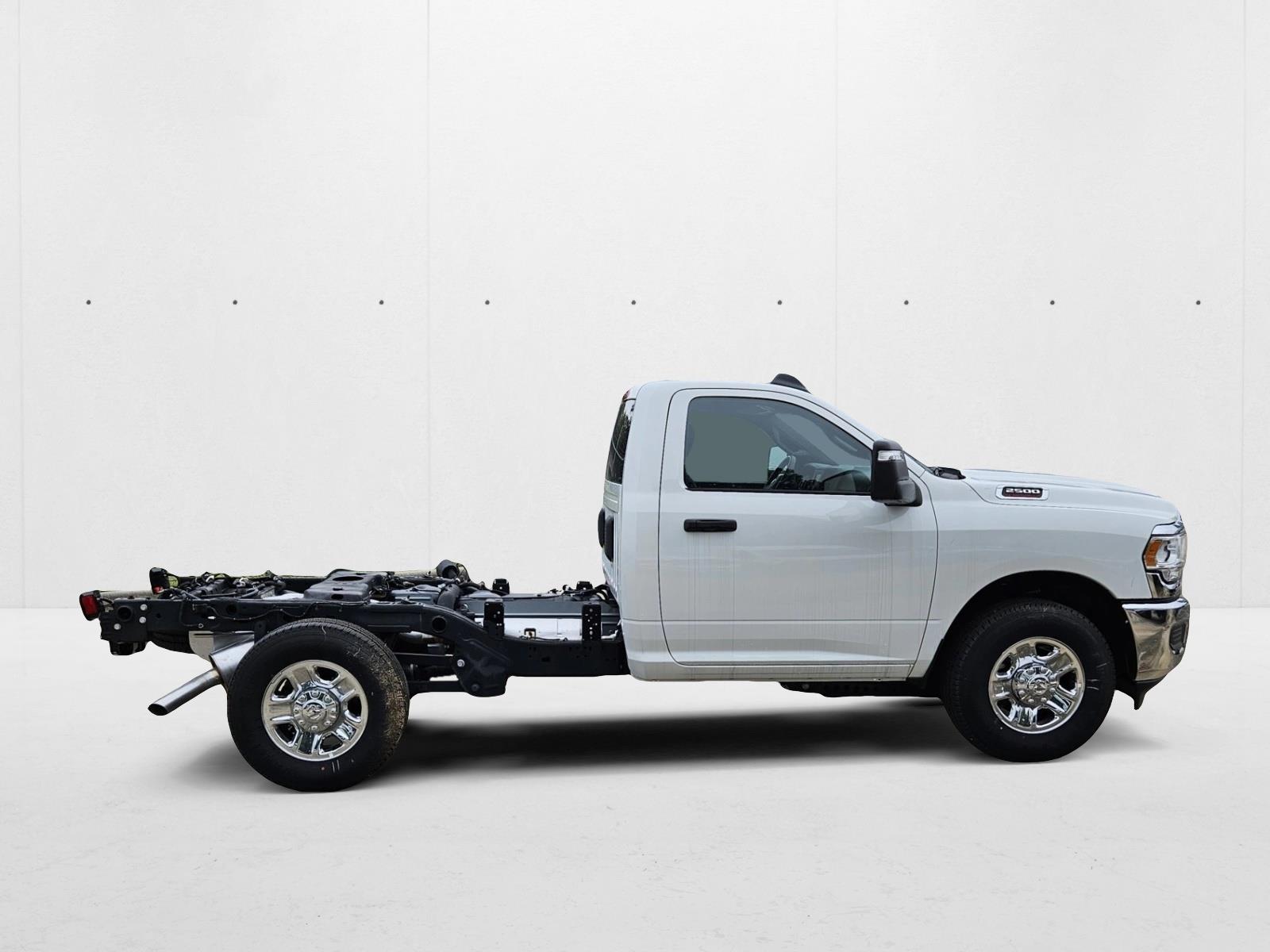 2024 Ram 2500 Tradesman photo 4