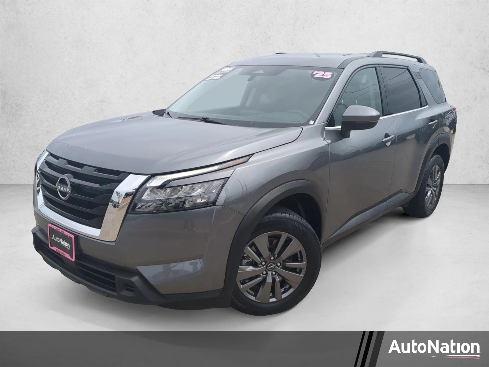 2025 Nissan Pathfinder SV 2WD's photo
