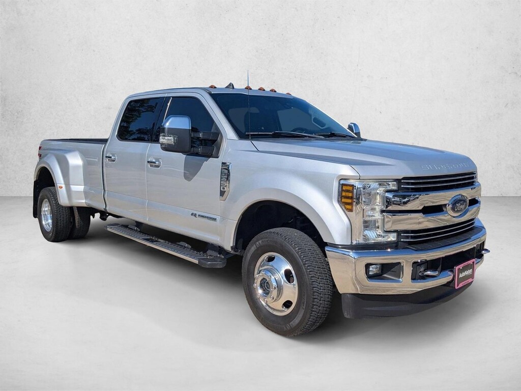 Used 2019 Ford F-350 LARIAT Crew Cab Pickup