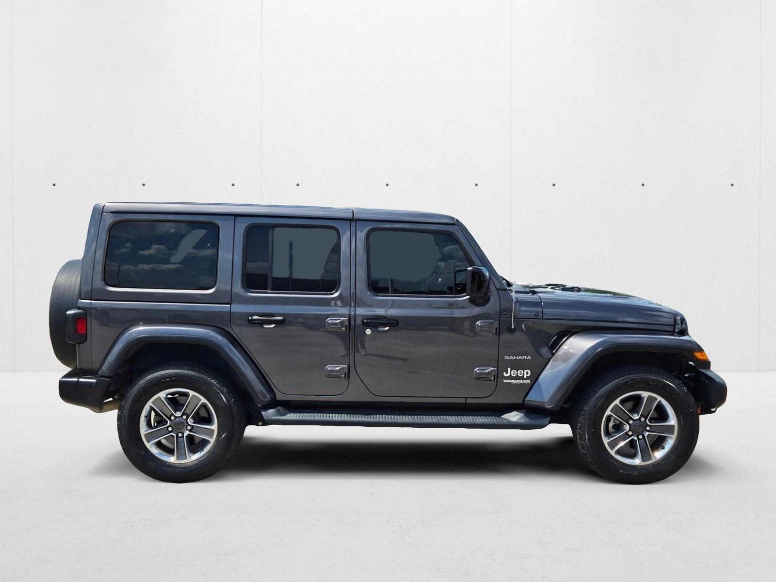 2021 Jeep Wrangler Unlimited Sahara photo 4