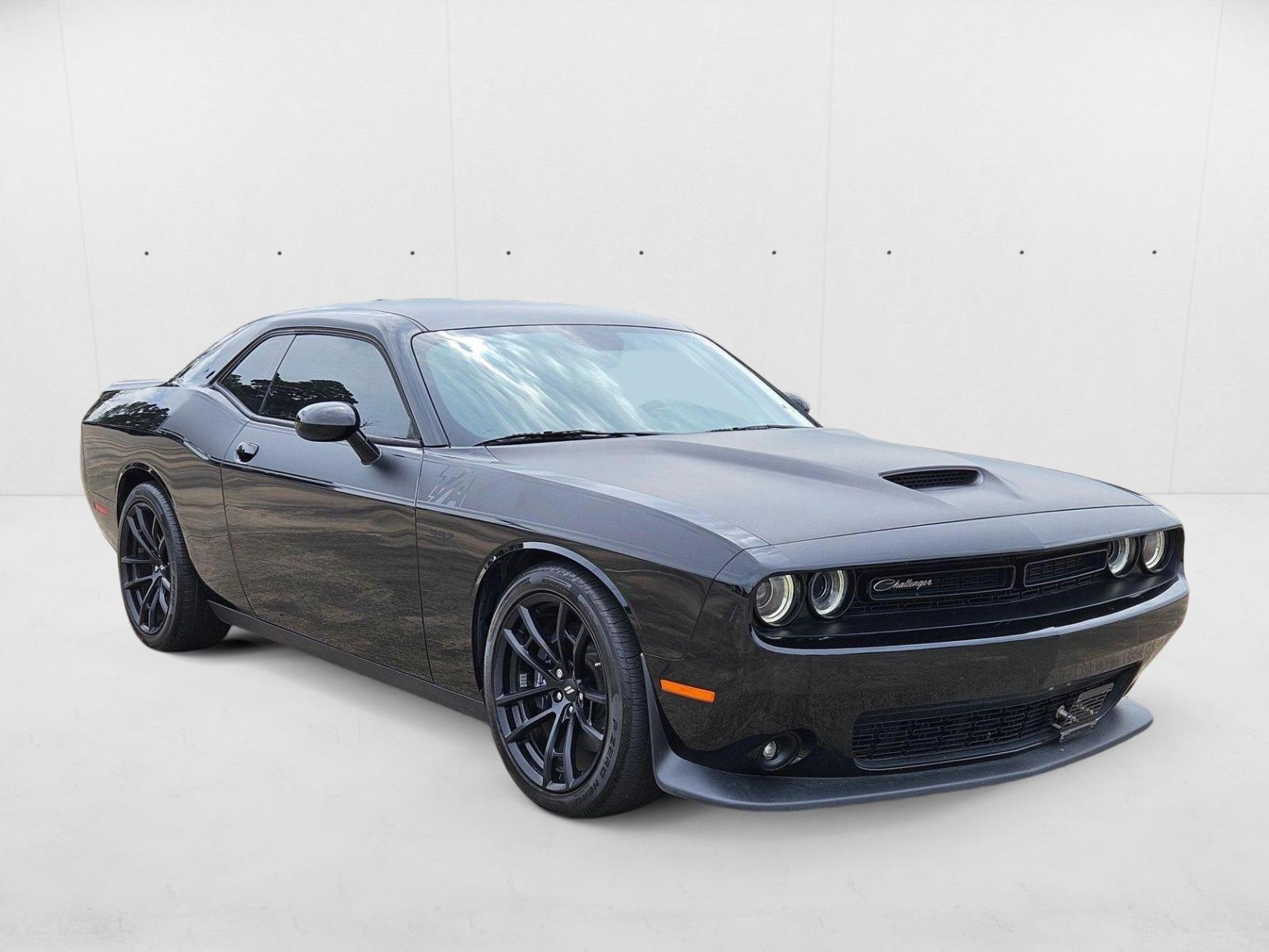2021 Dodge Challenger R/T Scat Pack photo 3