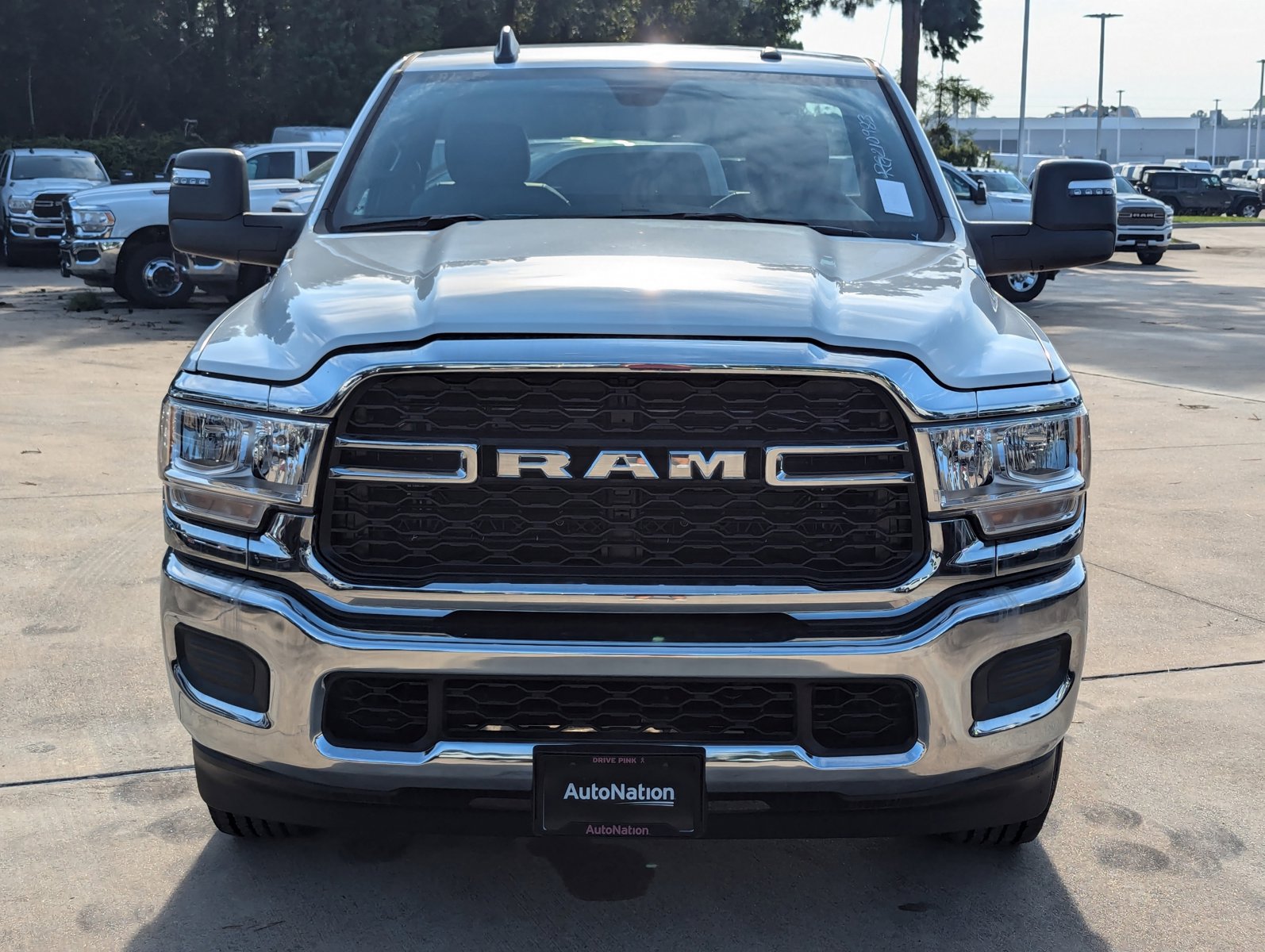 2024 Ram 2500 Tradesman photo 2