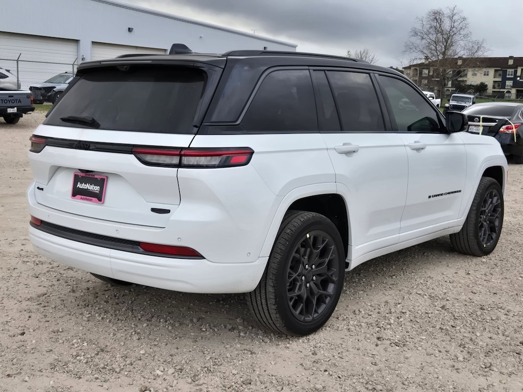 New 2026 Jeep Grand Cherokee Summit SUV