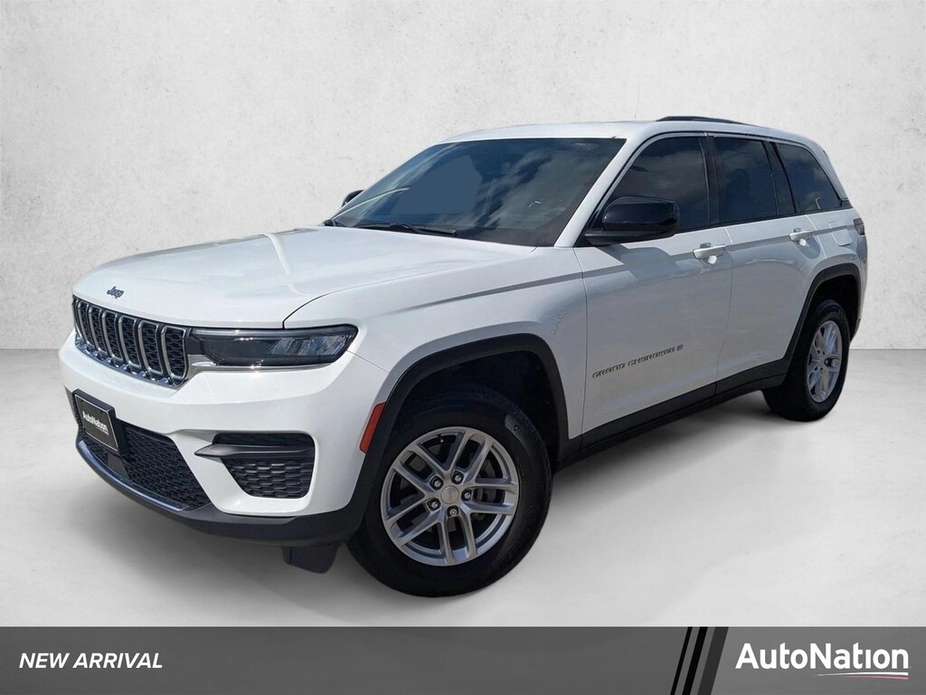 Used 2023 Jeep Grand Cherokee Laredo X Sport Utility