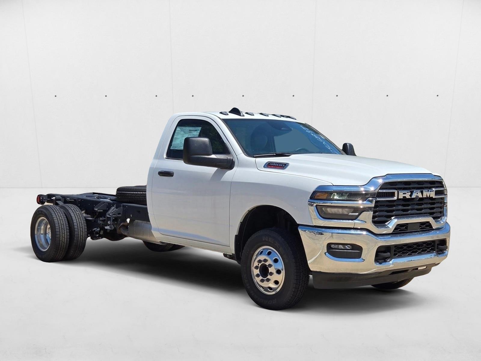 2025 RAM 3500 Chassis Tradesman - Photo 6