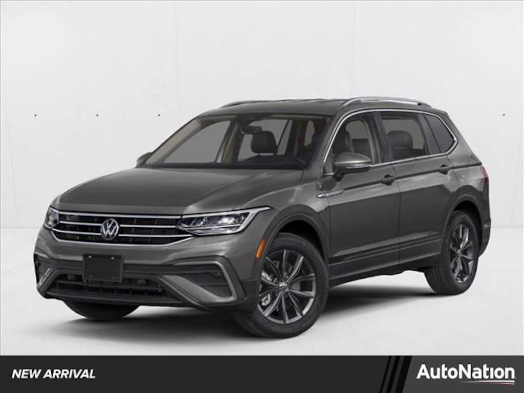 Used 2024 Volkswagen Tiguan SE Sport Utility
