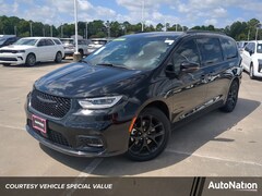 2026 Chrysler Pacifica Select Van Passenger Van