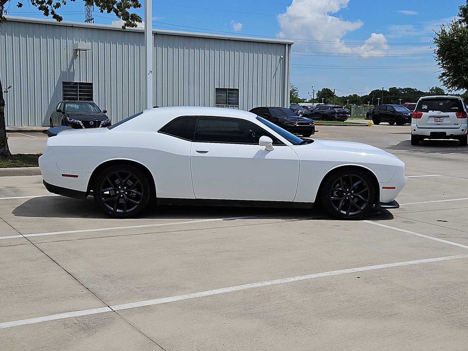 2023 Dodge Challenger GT photo 4