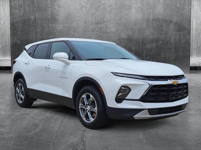 2024 Chevrolet Blazer 2LT photo 3
