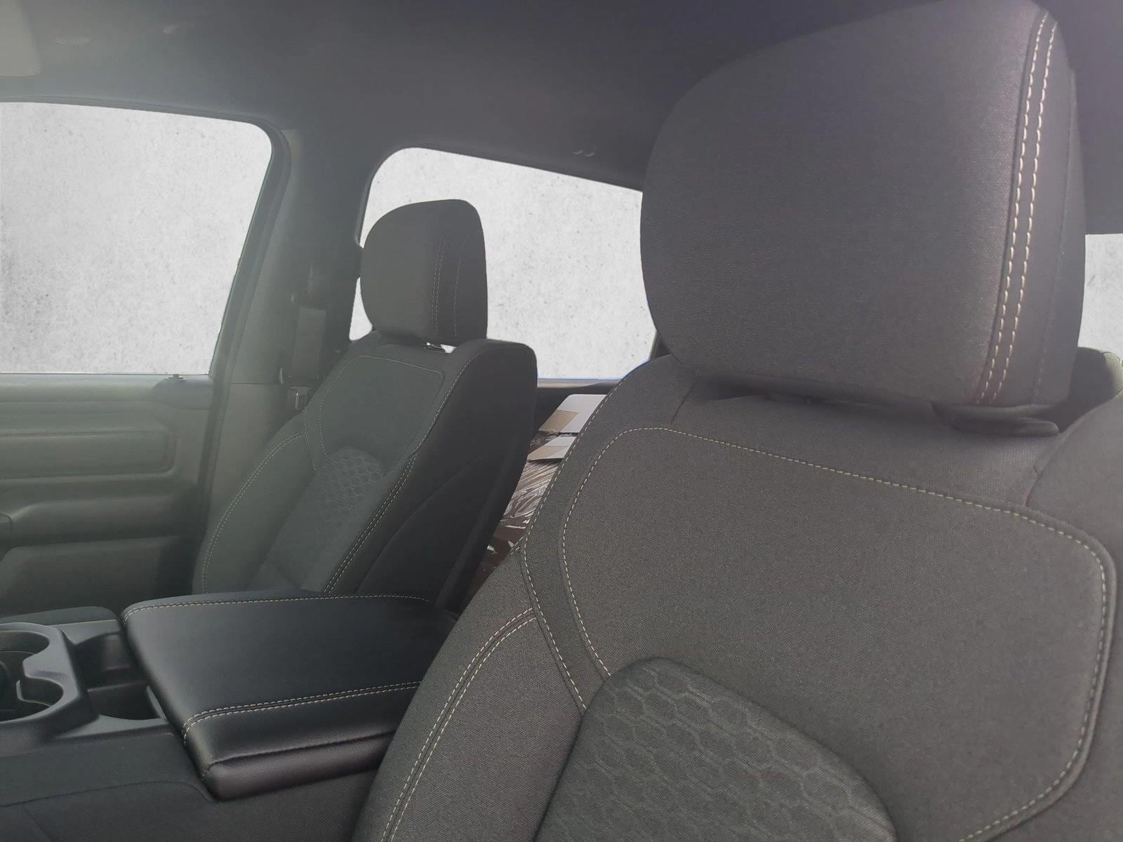 2026 RAM 1500 Warlock - Photo 4