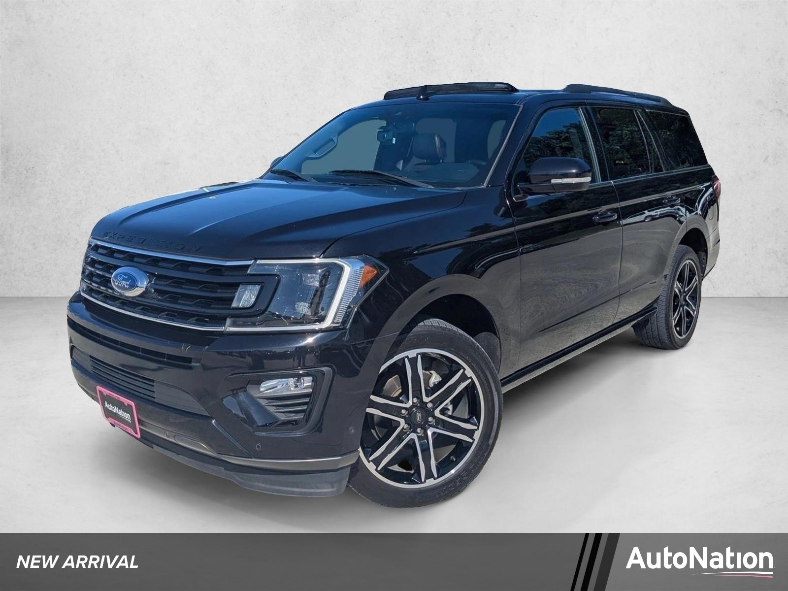 2021 Ford Expedition Limited's photo